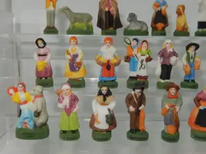 SERIE COMPLETE DE FEVES SUR LA CRECHE SANTONS HAUTE QUALITE 32 PIECES – Image 4