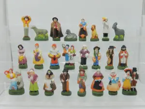 SERIE COMPLETE DE FEVES SUR LA CRECHE SANTONS HAUTE QUALITE 32 PIECES – Image 2