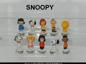 SERIE COMPLETE DE FEVES  SNOOPY LA MIE CALINE