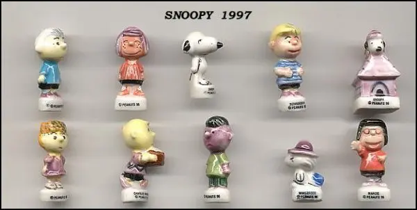 SERIE COMPLETE DE FEVES SNOOPY