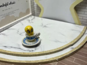 FEVE A L'UNITE 2022 LES TASSES TITI HEURE DU THE