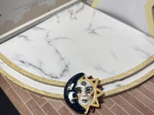 FEVES A L'UNITE LES MASQUES VENITIENS