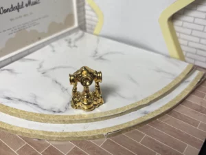 ST9 - TELEPHONE METAL DOREE