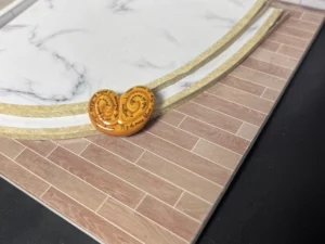 ST9 - GATEAUX - VENNOISERIES ET CALLIGRAPHIES