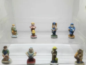 DVO11 SERIE INCOMPLETE DE FEVES LES METIERS