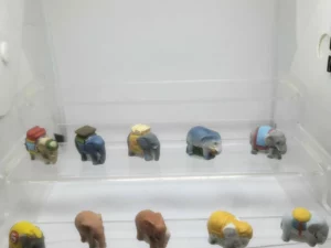 DVO11 SERIE INCOMPLETE DE FEVES LES ELEPHANTS