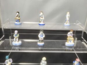 PROMOTIONS | Acheter sur Collec Store DVO12 SERIE INCOMPLETE DE FEVES LES METIERS DES VILLAGEOIS