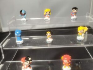 PROMOTIONS | Acheter sur Collec Store DVO11 SERIE INCOMPLETE DE FEVES DC COMICS SUPER FRIEND