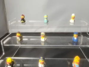 DVO11 SERIE INCOMPLETE DE FEVES LA TEAM CANARD