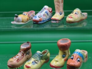 DVO15 LES CHAUSSURES HUMORISTIQUES