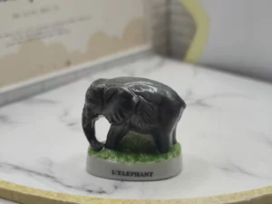 VR1E  FEVES A L'UNITE LES ELEPHANTS