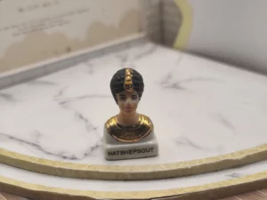 VR1C  FEVES A L'UNITE LES BUSTES EGYPTIENS