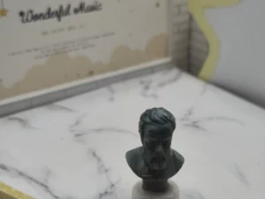 FEVES A L'UNITE VR1J LES STATUES